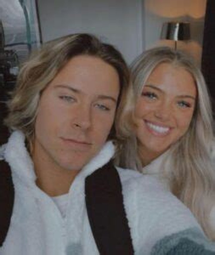 Alex Eubank with his girlfriend (Source Instagram)