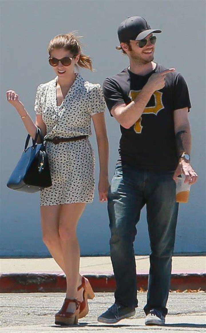 Anna Kendrick Steps Out With Boyfriend Ben Richardson for a Coffee Run