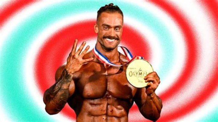 Chris Bumstead Net Worth 2024