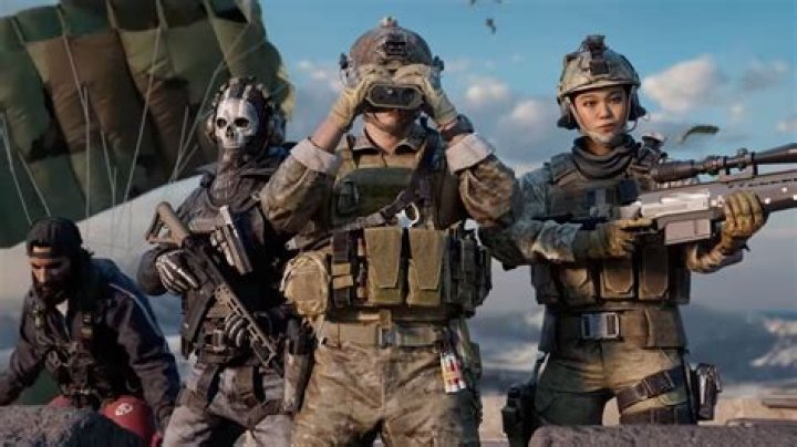 cod warzone players looking at cash bundles