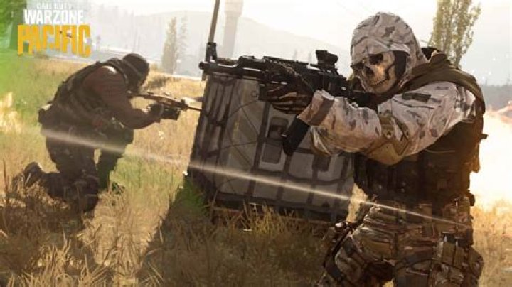 Crazy Warzone glitch spawns phantom players around loadout drops