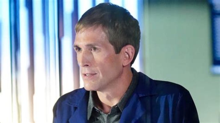 Eric Szmanda 2024 dating, net worth, tattoos, smoking & body facts