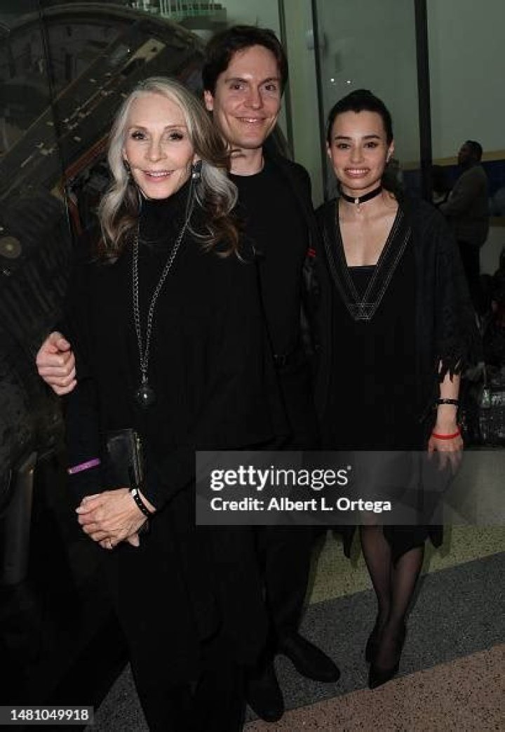 Gates McFadden, son James McFadden Talbot and fiance Heather attend... Nachrichtenfoto Getty