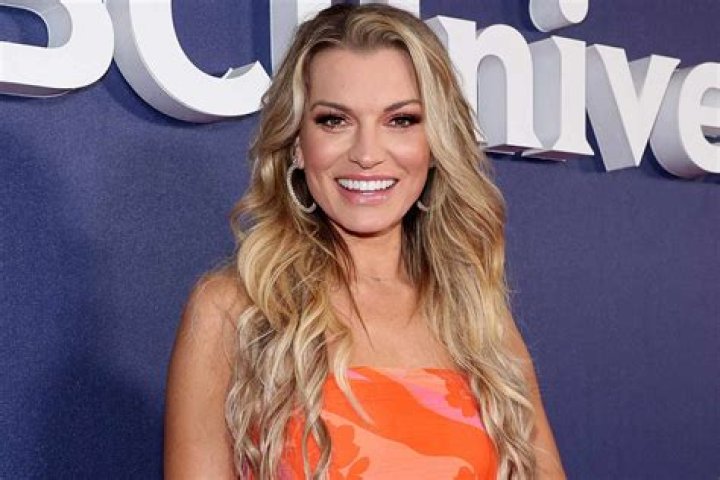 Lindsay Hubbard's Height, Weight, Body Measurements, and Biography