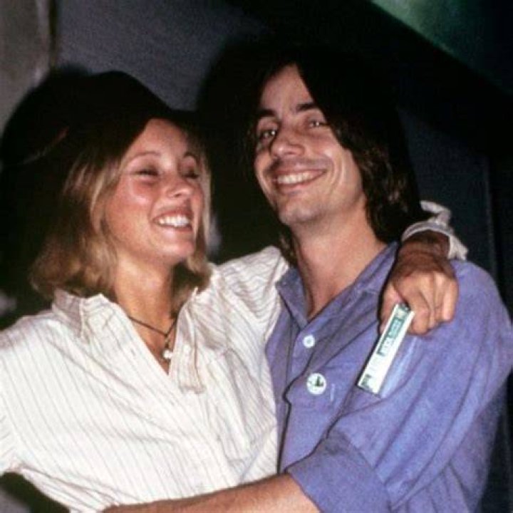 Lynne Sweeney Everything About Jackson Browne's Exwife Dicy Trends