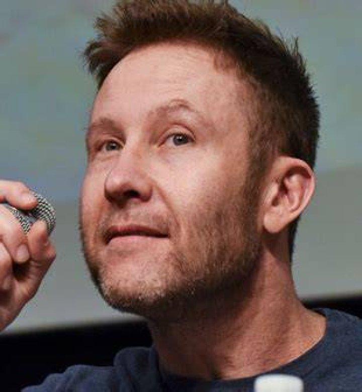 Michael Rosenbaum Net Worth 2024