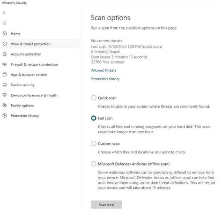 Windows Security scan options including a Microsoft Defender Offline scan.